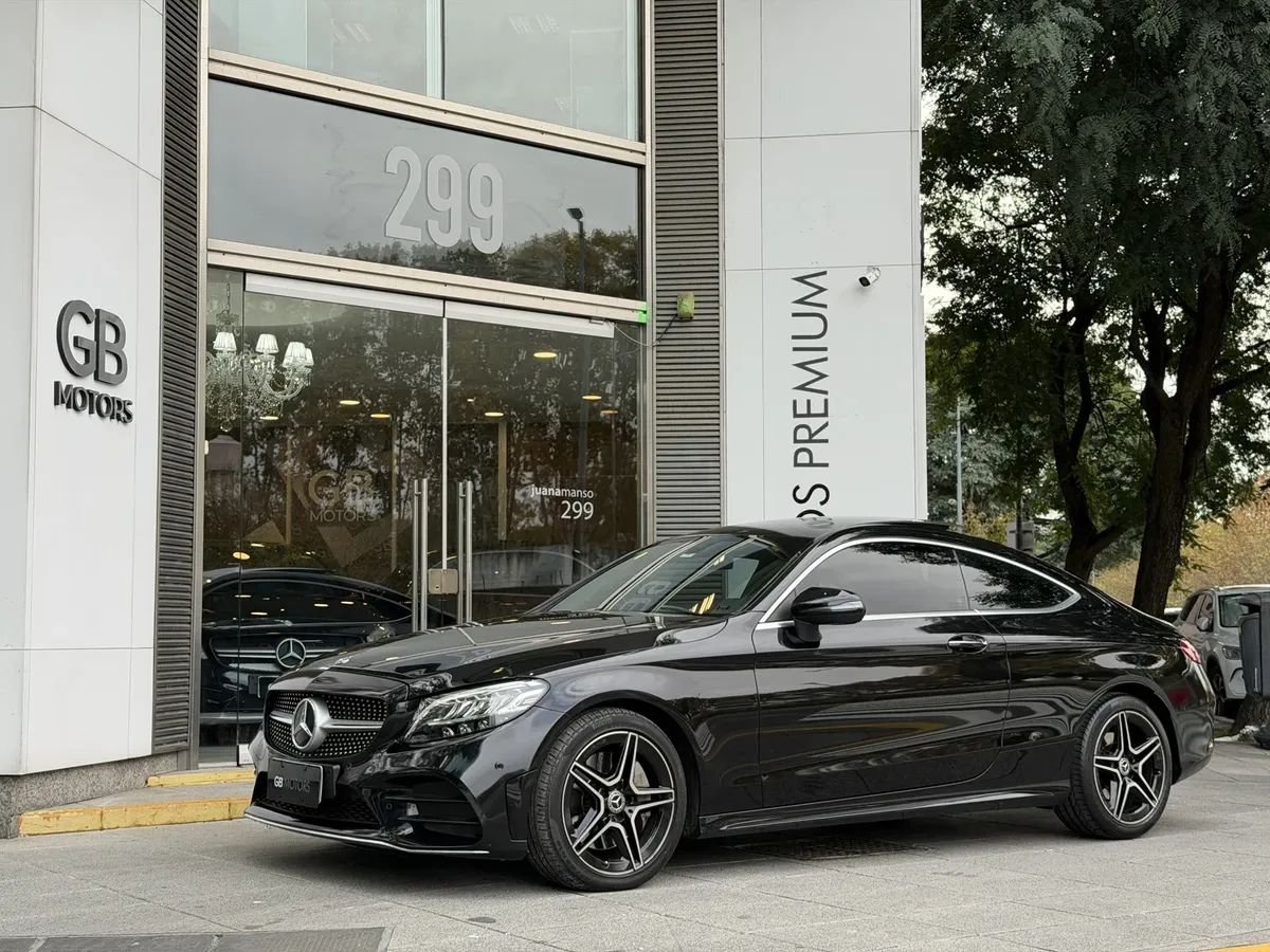 Mercedes-Benz Clase C 2.0 C300 Coupe 245cv, foto 1 de 6