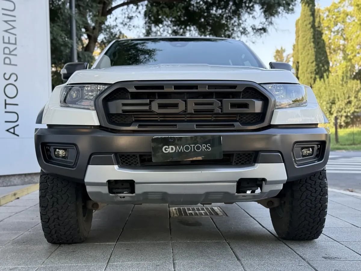 Ford Ranger Raptor 2.0l Bi-turbo Cabina Doble 4×4, blanco 2020, en el salón de GB Motors